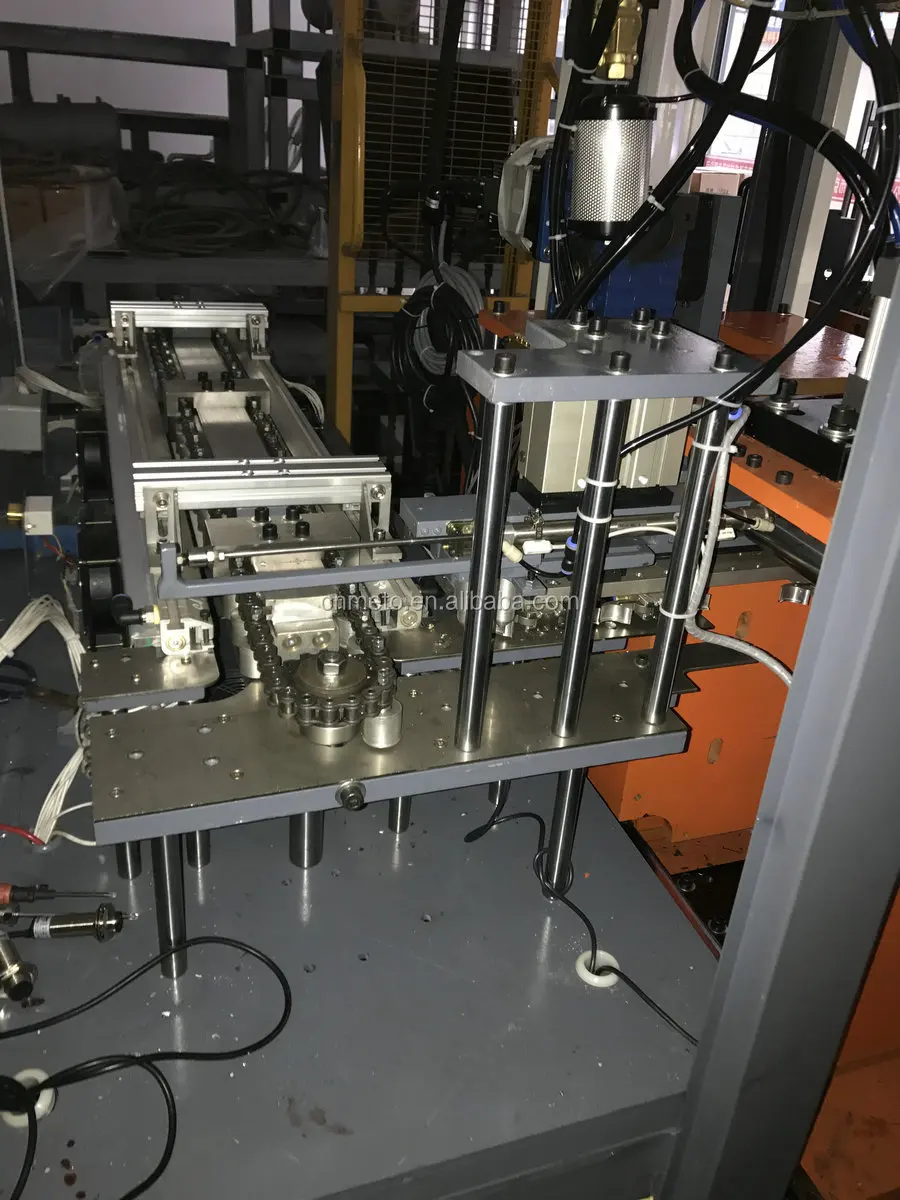 Fully Automatic 2 Cavity 2000 Bph Pet Bottle Blowing Machines For Plastic Bottle Making Machine