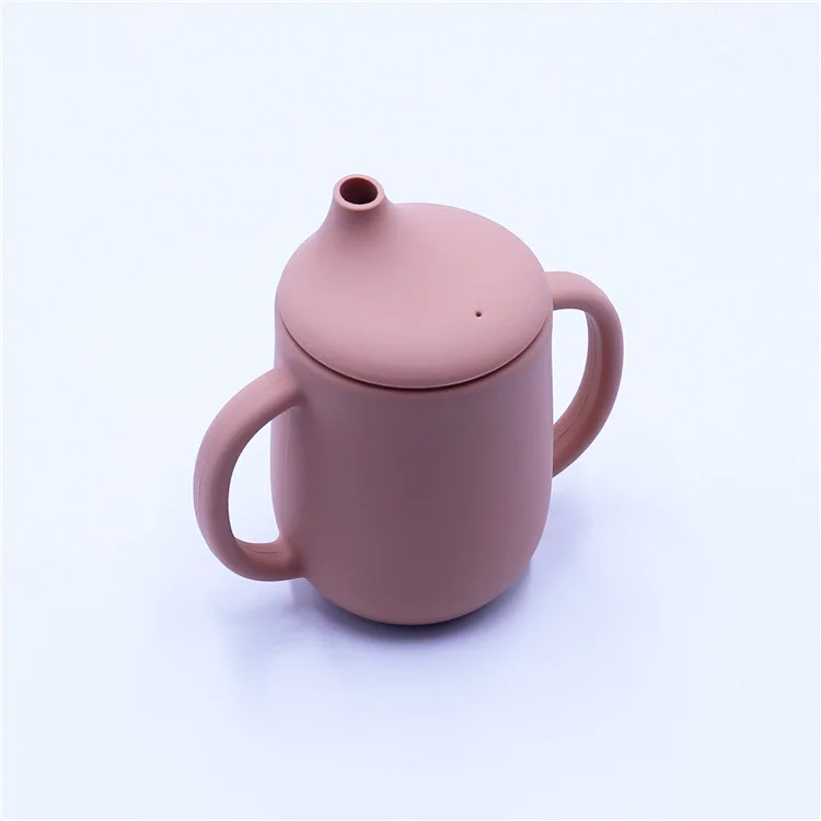 New Design Baby Training Silicone Cup Unbroken Food Grade Safe Silicone Drinking Cup with Straw and Lid