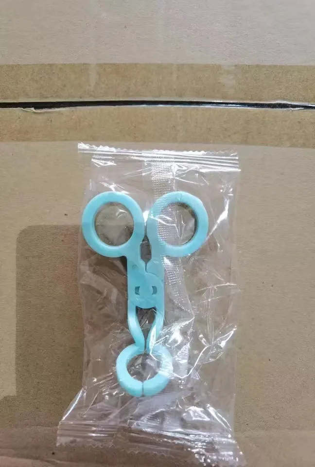 Wearing cosmetic contact lenses assistant, open the eyelids to wear, portable tool for beginners to wear and open the eyelids