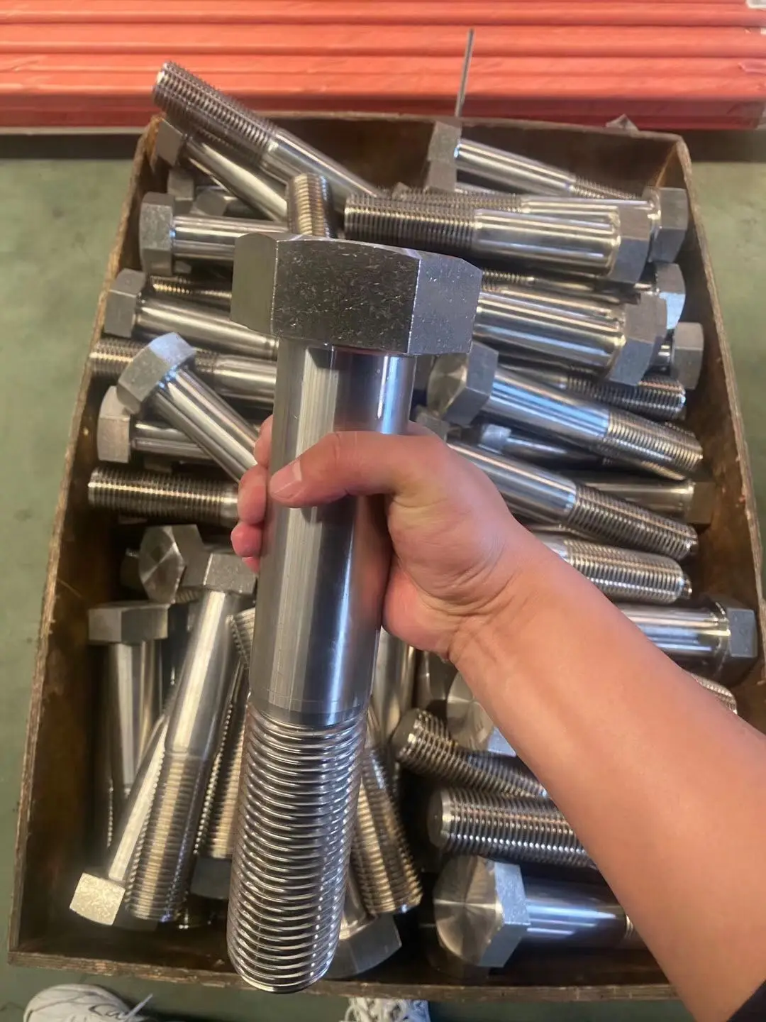 Deft design grade 8.8 10.9 12.9 High Strength round head oval neck fish Bolt