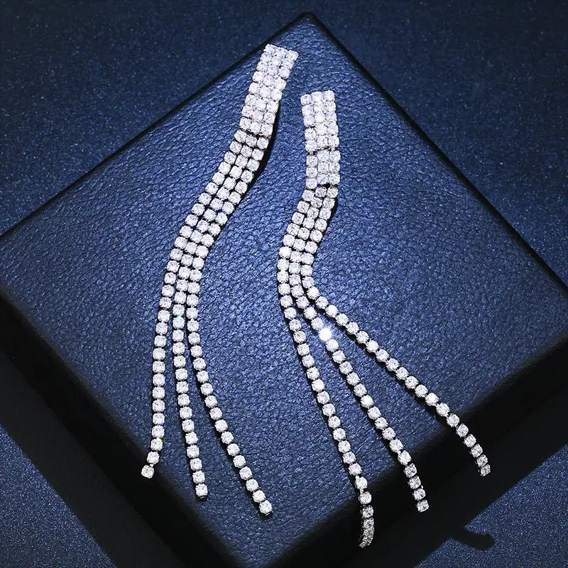 South Korea  new long Tassel Earrings without ear holes inlaid with zircon ear clip is a hot source of foreign trade