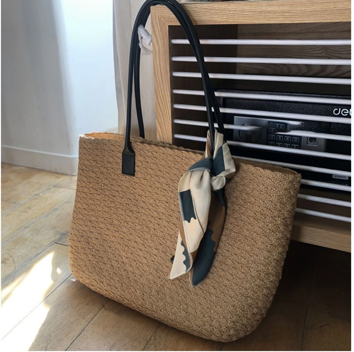 Niyang factory wholesale beige summer tote women handmade striped floppy paper straw large size wide brim beach hat and bag