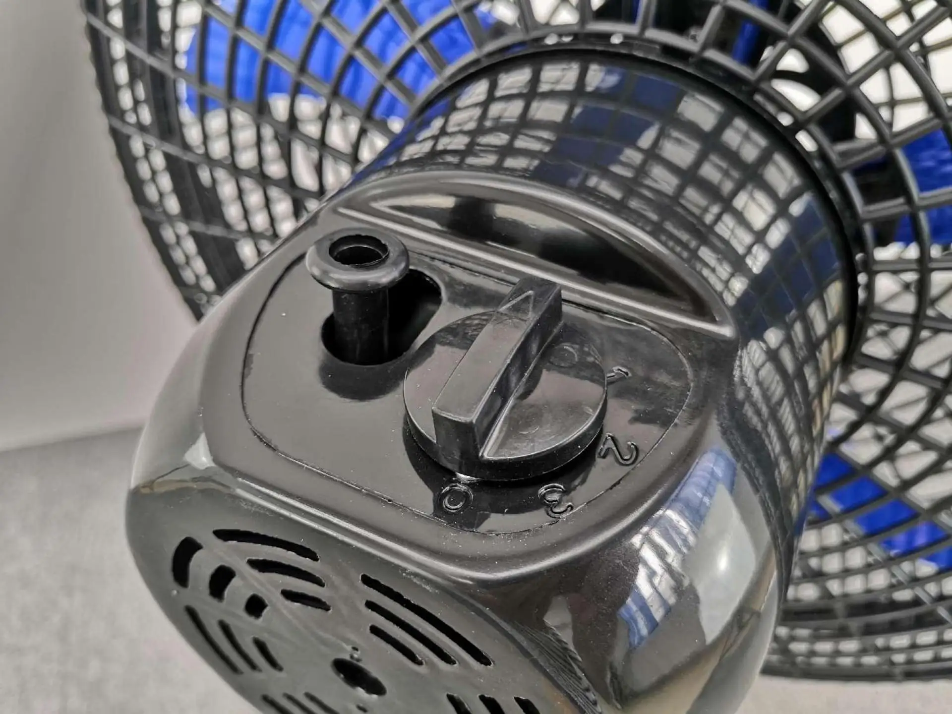 Stand Fan 18 Inch Plastic Pedestal 75W 110V Stand Fan Motor Electric Fan