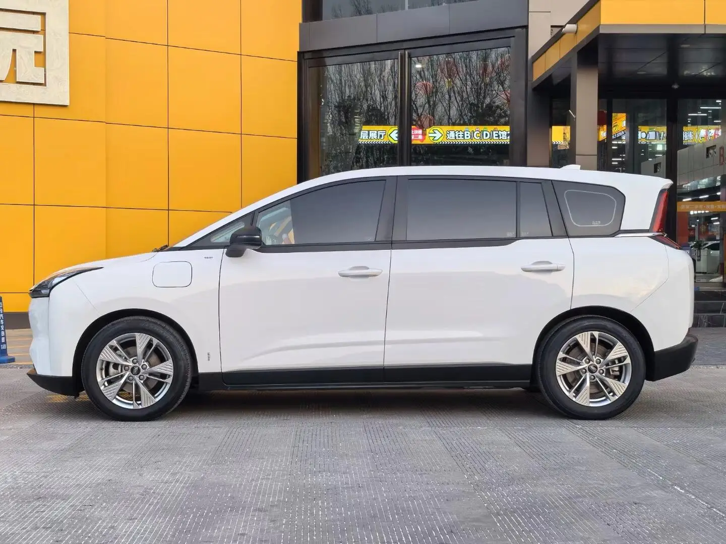 2023 Besturn NAT PRO Comfort Travel Edition лидер продаж Электрический MPV 419 км Новый энергетический автомобиль для взрослых компактный