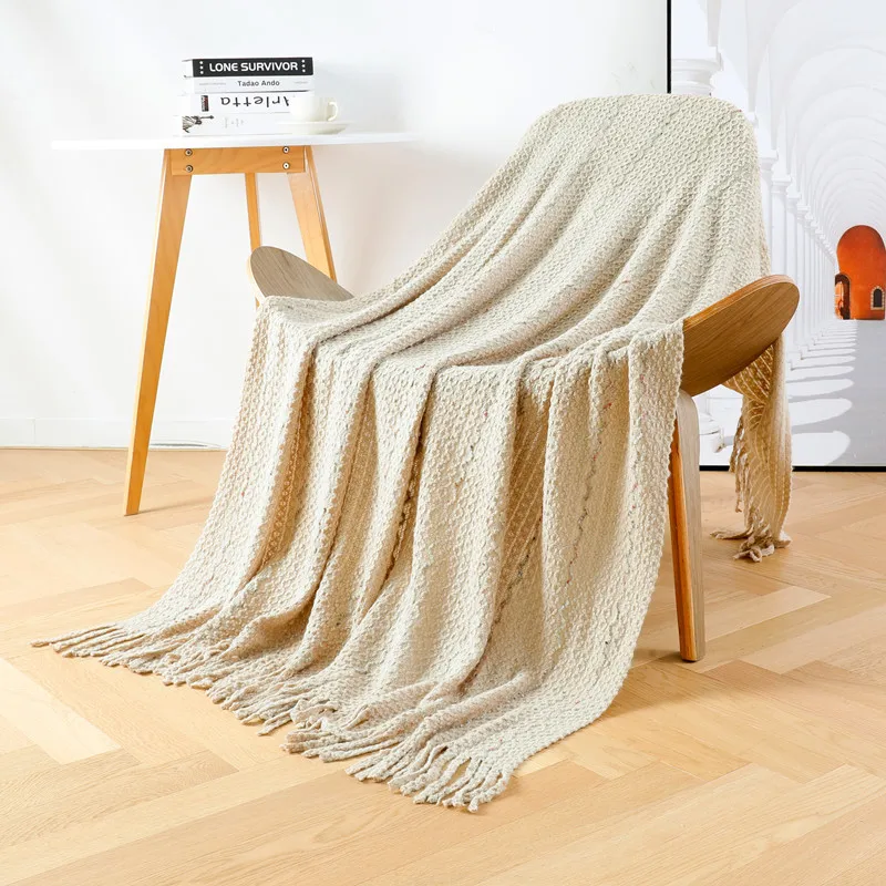 Nordic Luxury Ribbed Winter Cotton Polar Knitted Greenhouse Adult Solid Colour  Thermal Insulation Knitted Blanket With Tassel