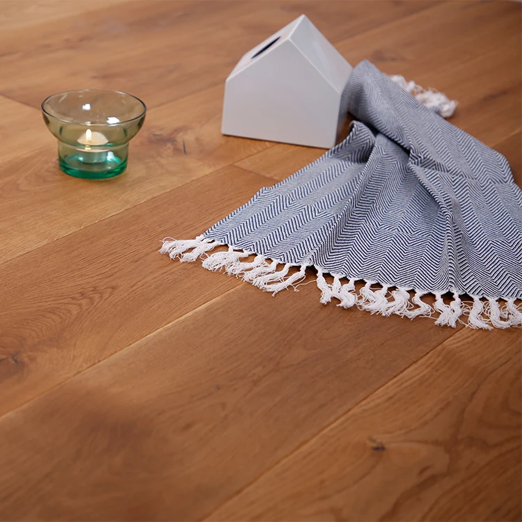 Three layer engineered flooring oak wooden flooring solid wood