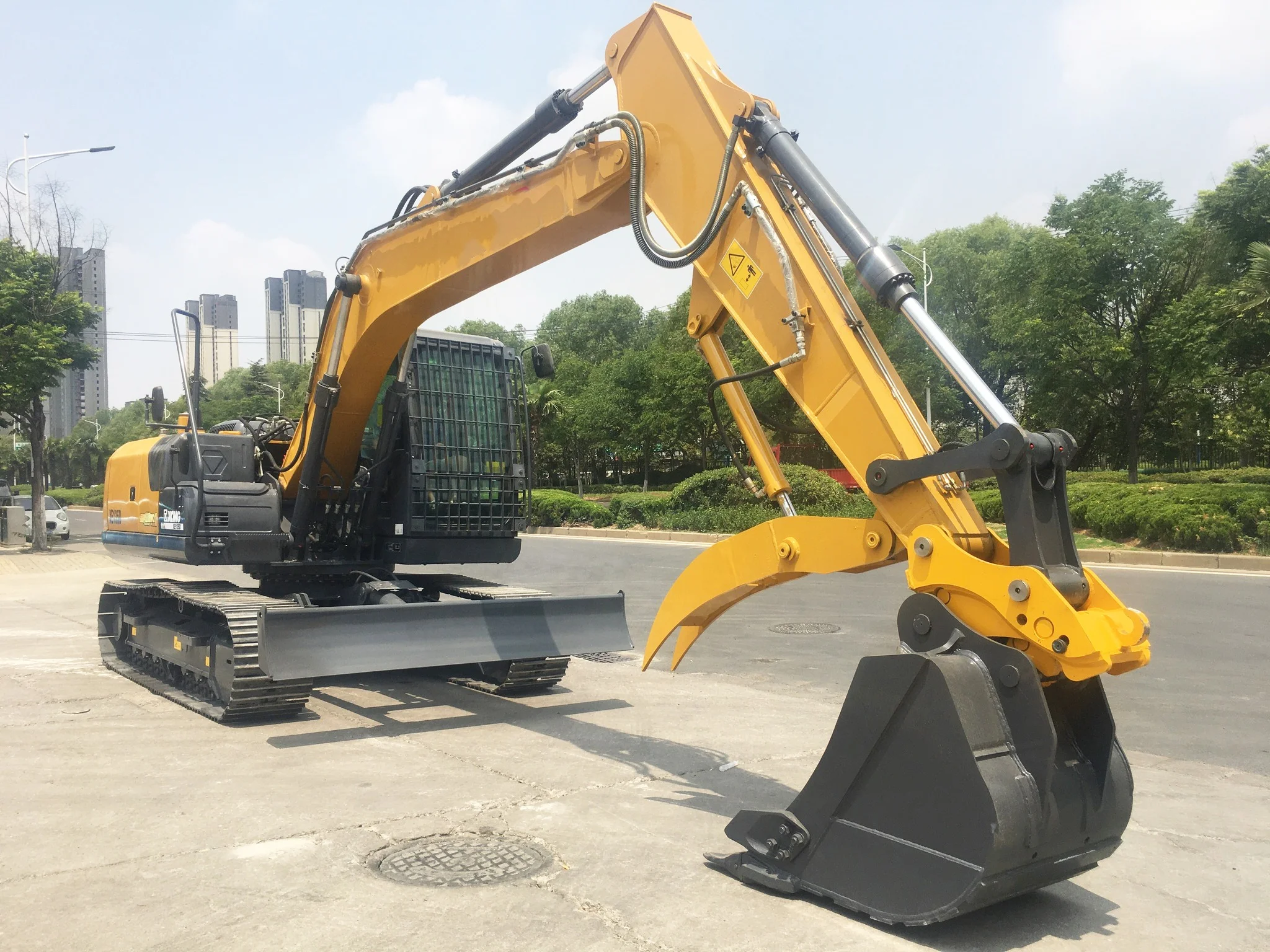 Мощный двигатель 13Ton гусеничный экскаватор XE135D XE135GA