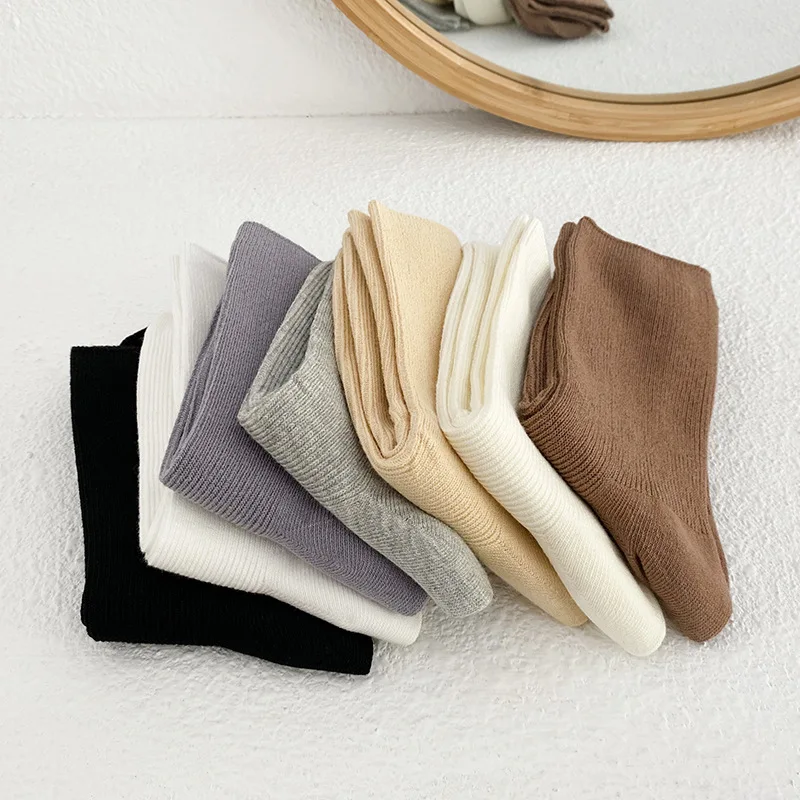 Jingwen OEM Calzini Da Donna Solid Color Warm Vintage Ladies Slouch Socks