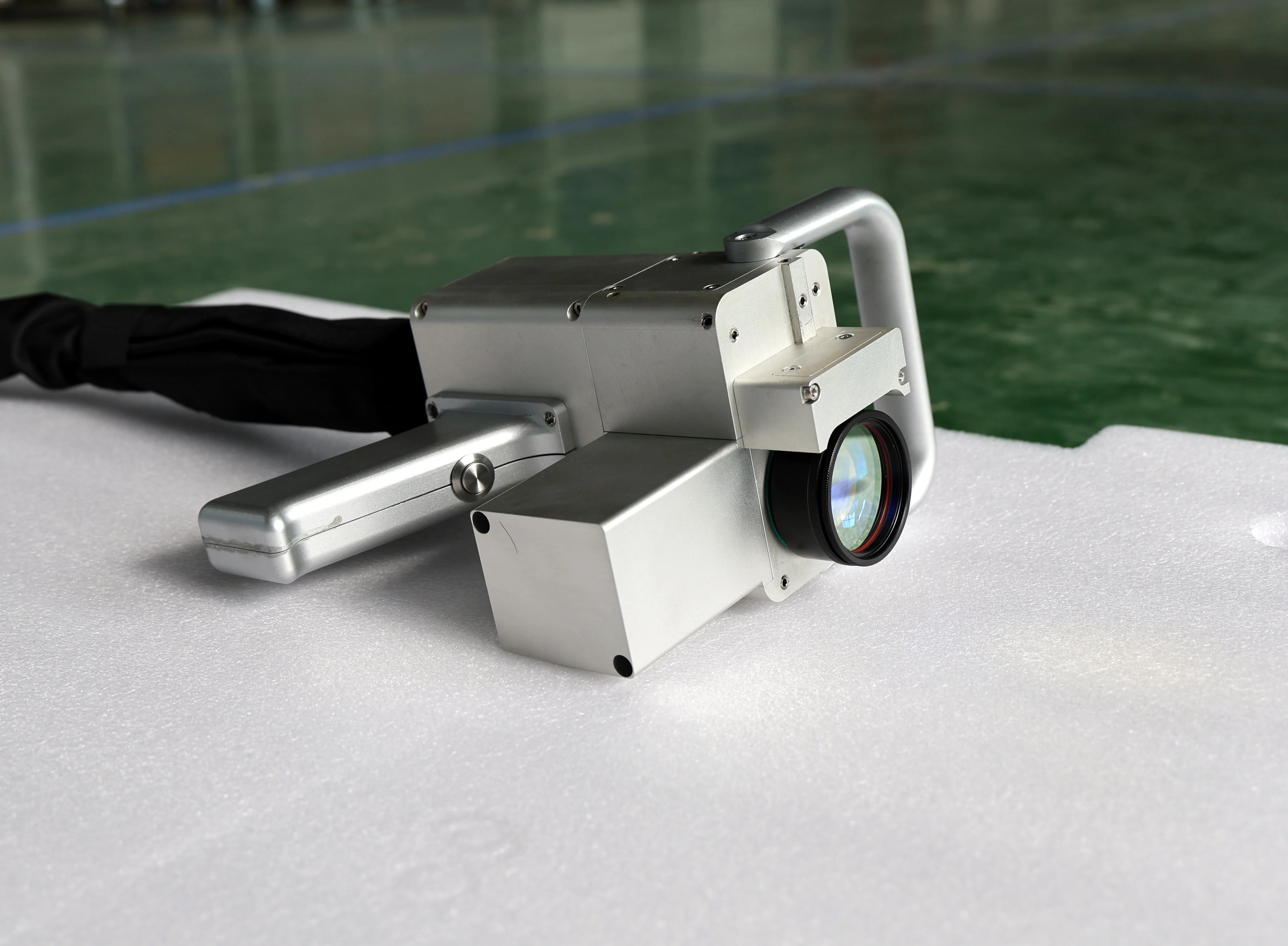 DMK NEW Factory supply 500w portable Handheld pulse laser cleaning machines for Rust removal