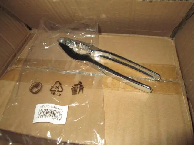 
Low Factory Price Stocked Zinc Crab Lobster Seafood Opener Cracker 