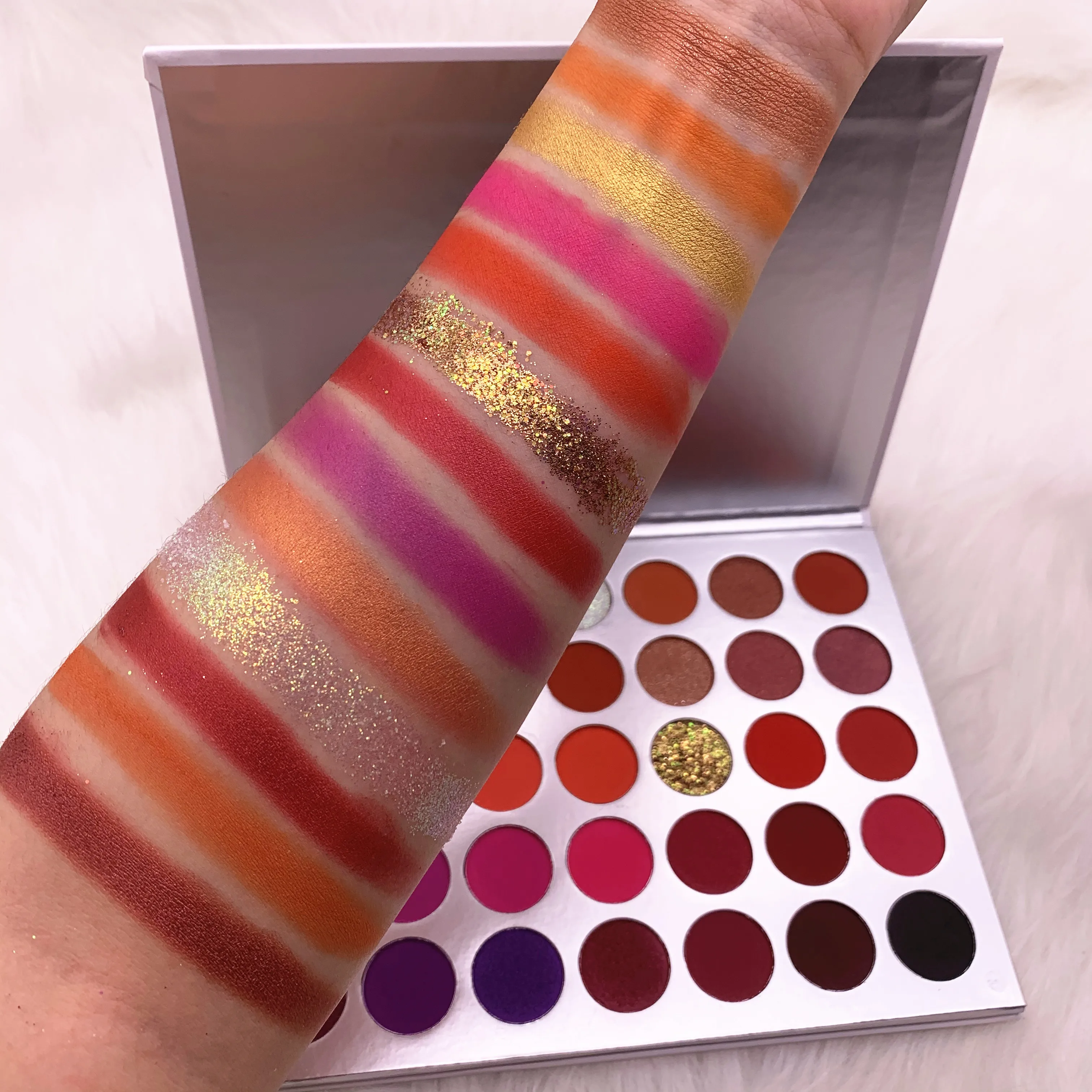 35 color eyeshadow palette vendor custom no label professional eyeshadow palette