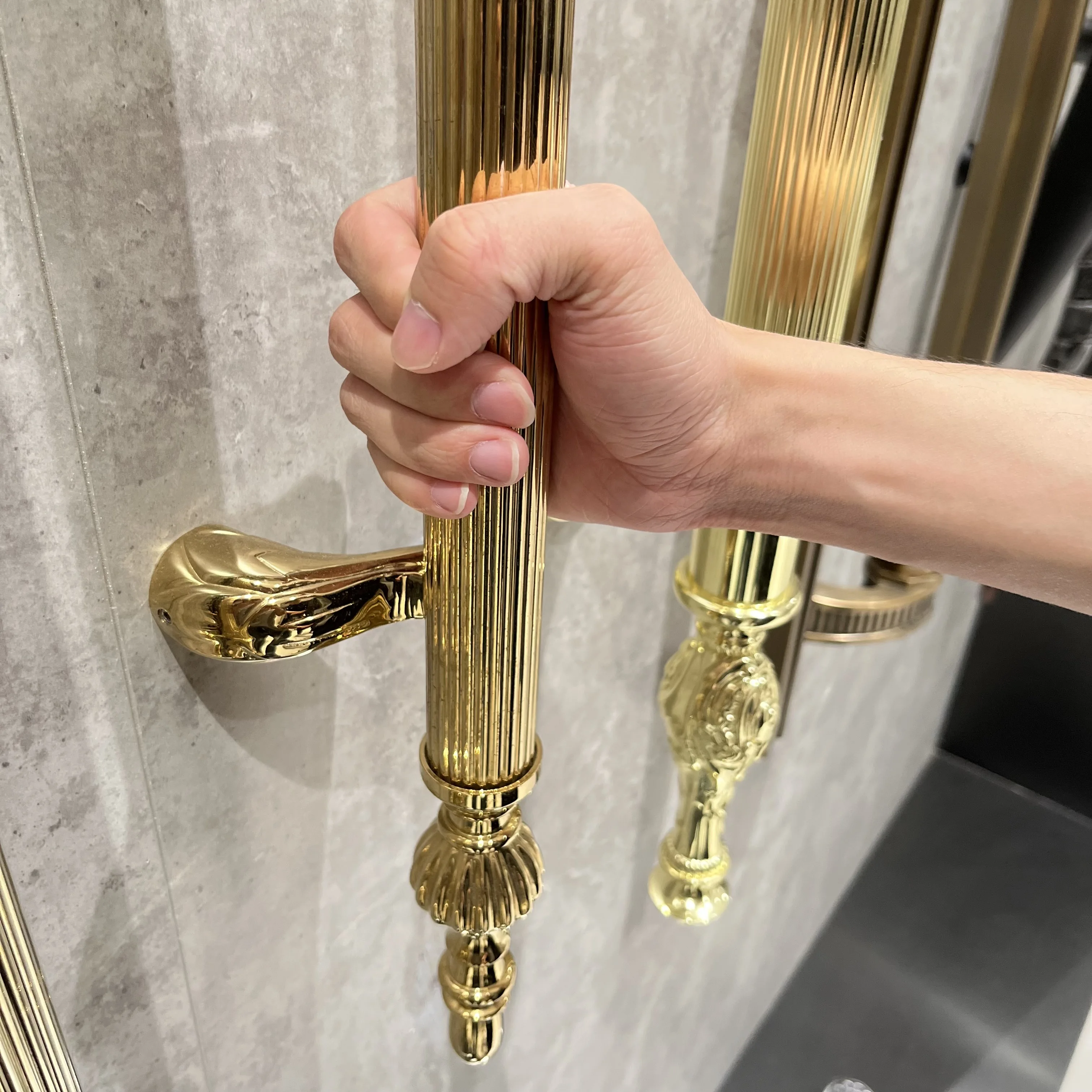 Hot sales Classical design brass luxury door handle high level glass door handle pull for star hotel handle