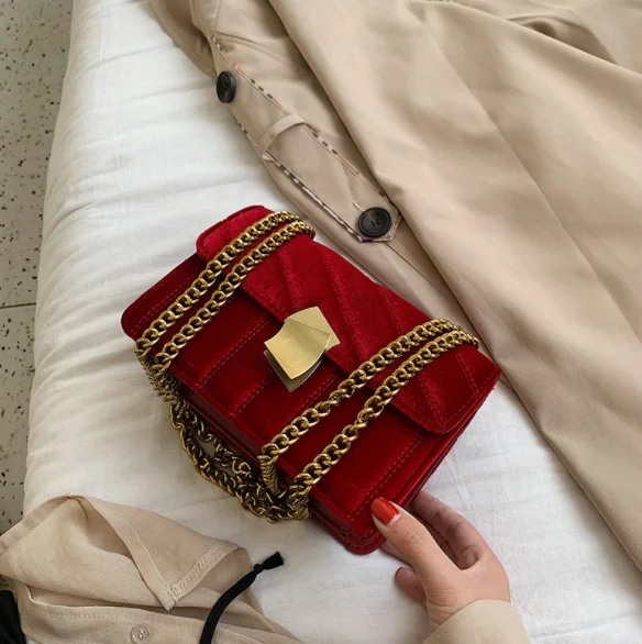 Wholesale golden chain velvet hand bags for women metal lock trendy versatile striped small bag fashion