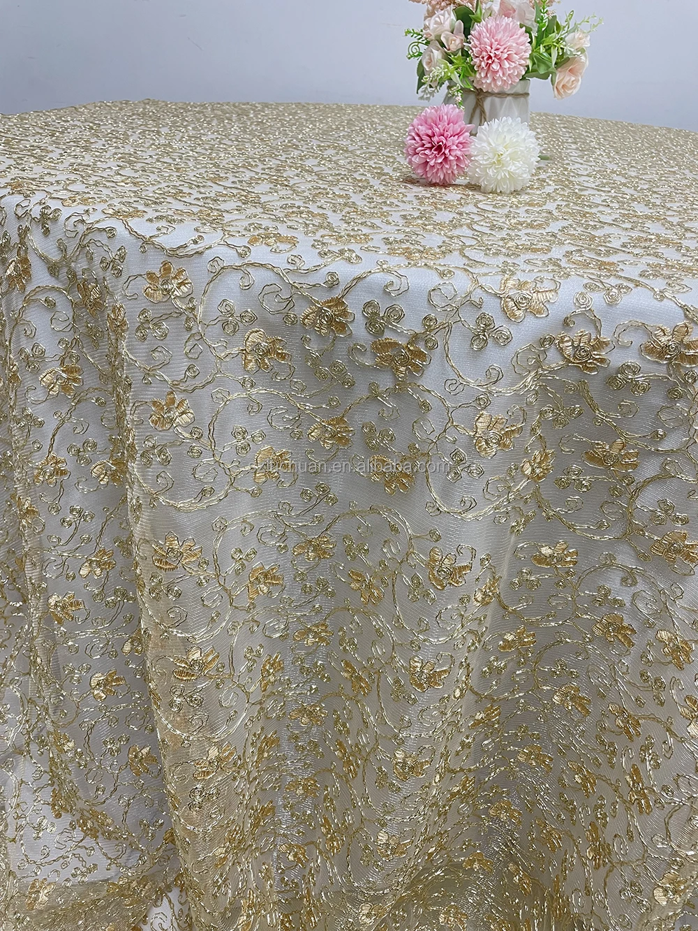 Luchuan new style tablecloth with gold thread bohemian tablecloth cheap lace table overlays