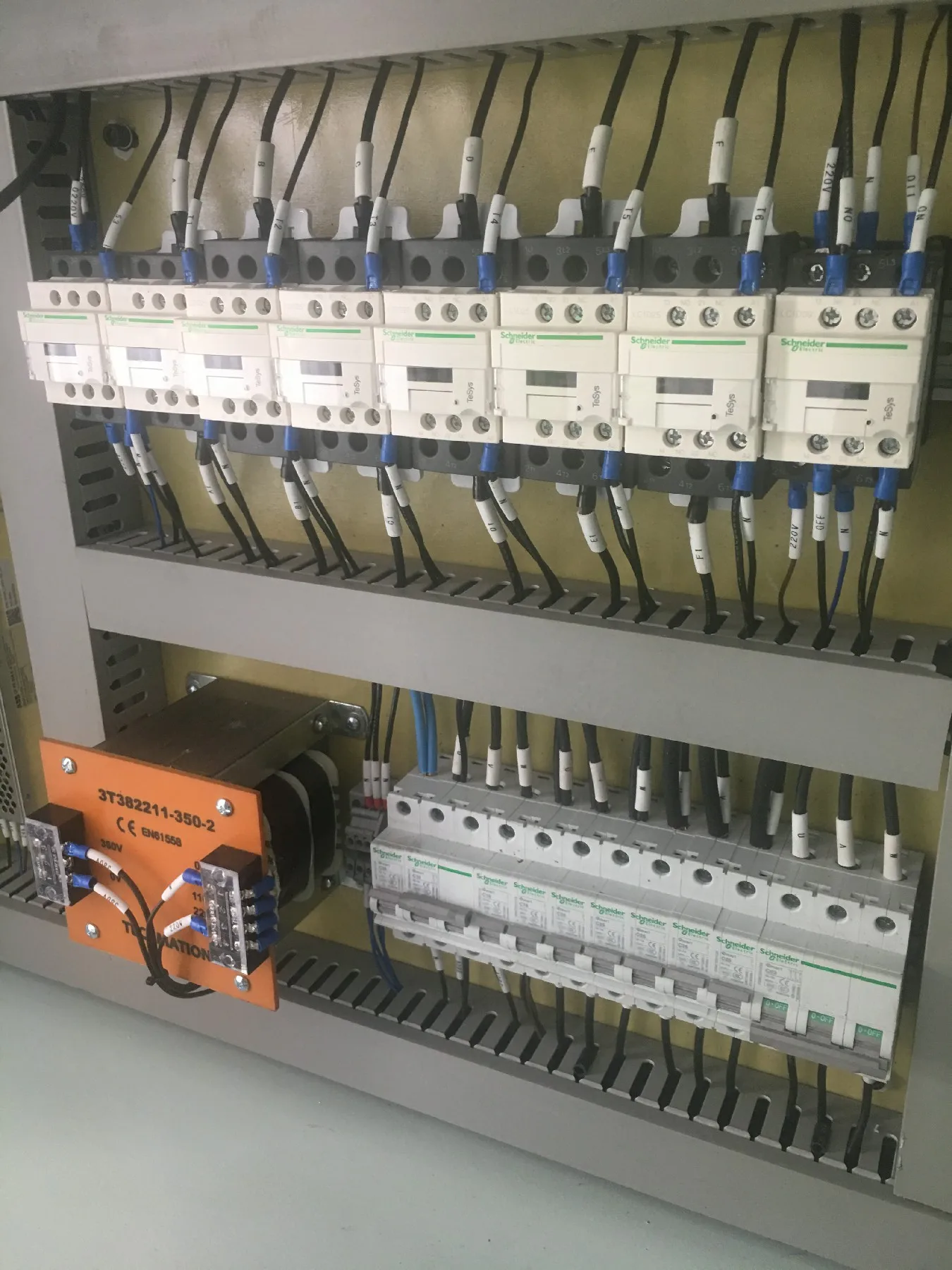 Mould For 5 Gallon Bottle Pet Preform