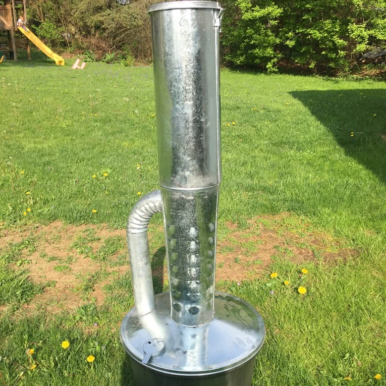 Orchard smudge pot for prevent fruit trees from freezing in cold season