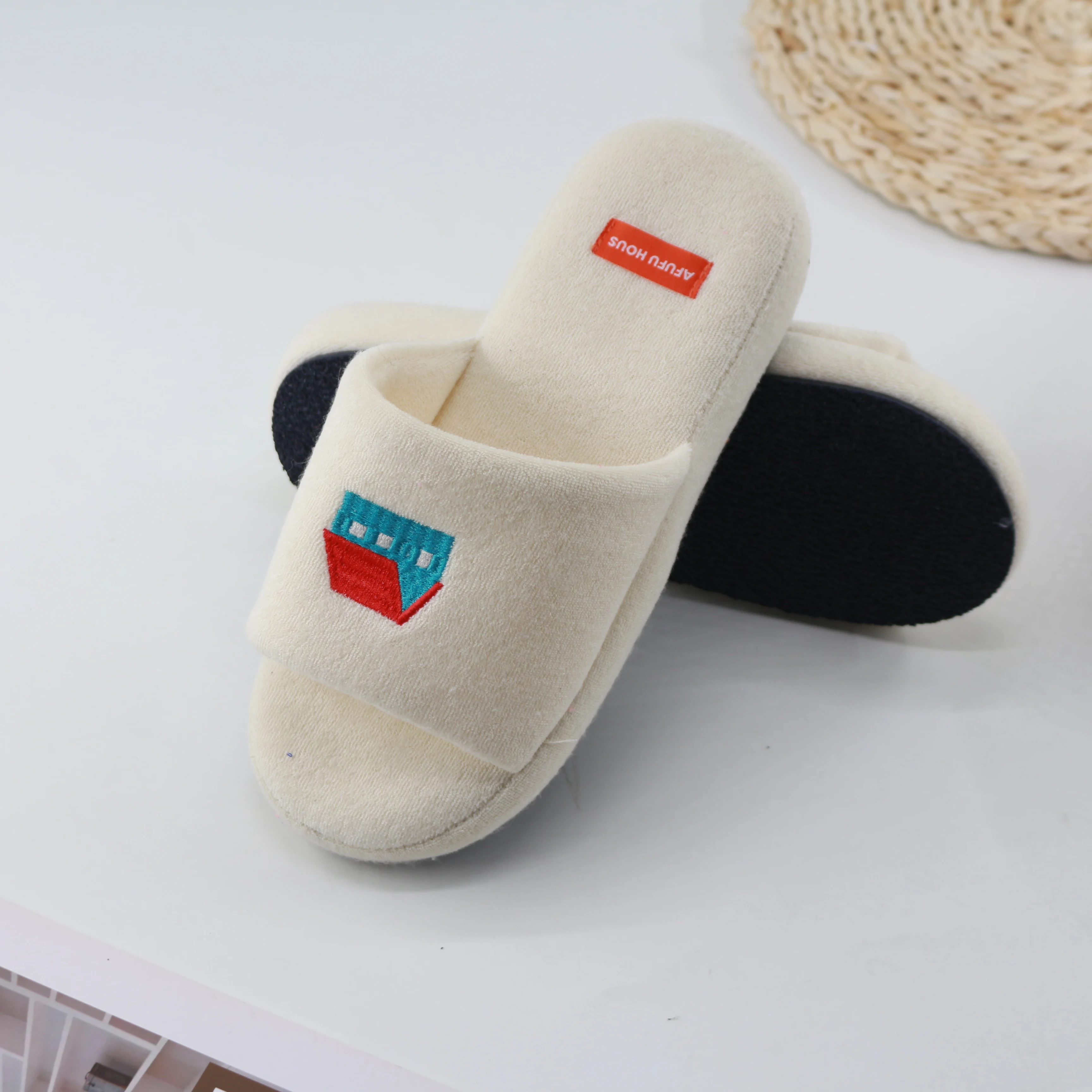 Chinese White Terry Towel Open Toe Slipper Anti Slip Thick Sponge Sole Platform Slipper