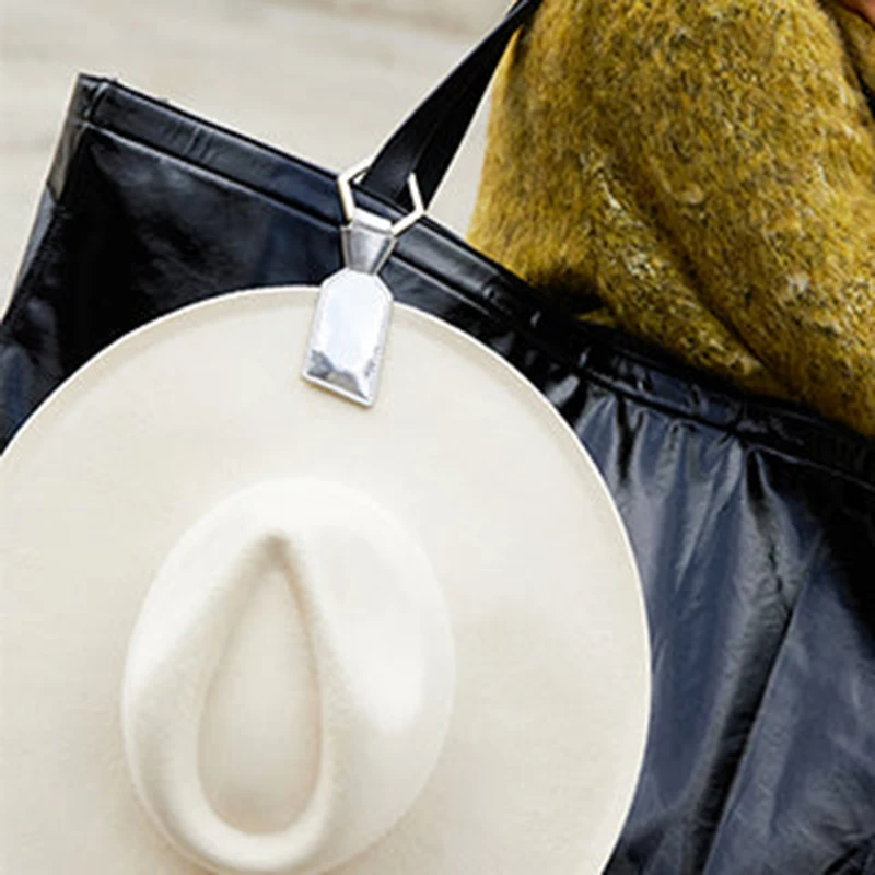 The Tie Faux Leather Hat Clip Magnetic Hat Holder for Travelling