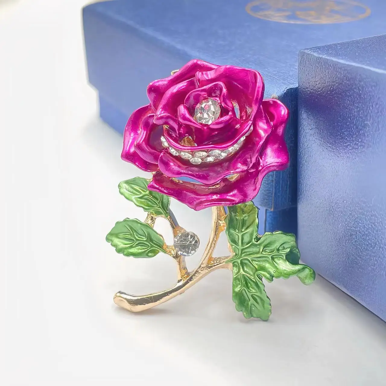 Luxury High-end Rose Flower Brooch Female Drop Oil Alloy Design Inlaid Brooch Wholesale