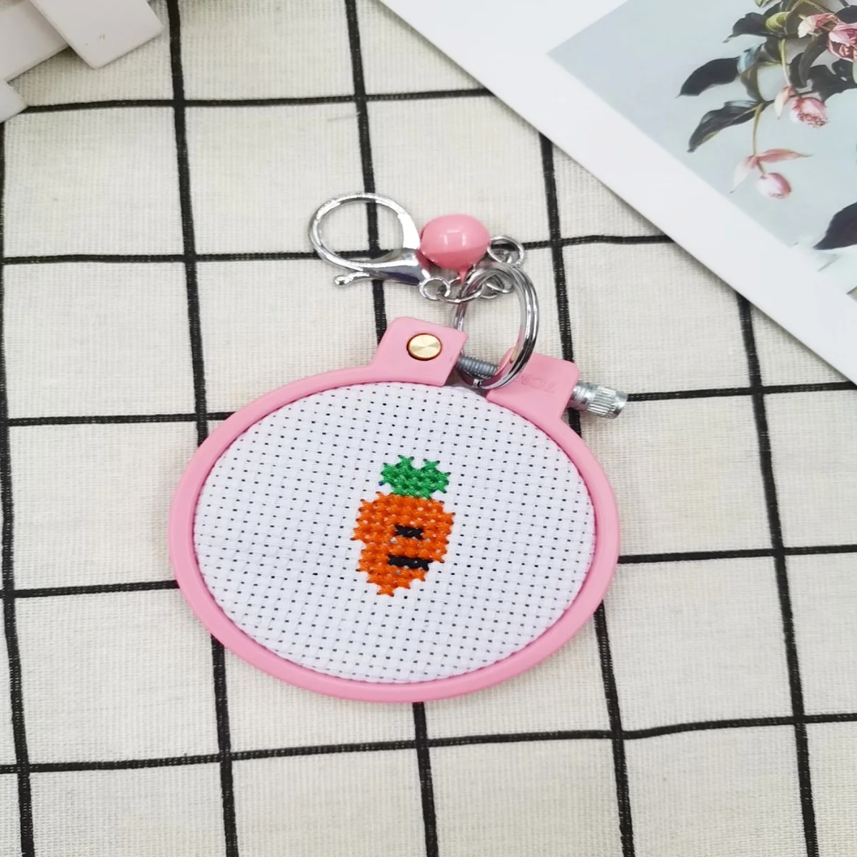 Stamped Cross Stitch Beginner Projects for Kids Needlepoint Starter kit Sewing Set for Backpack Charms