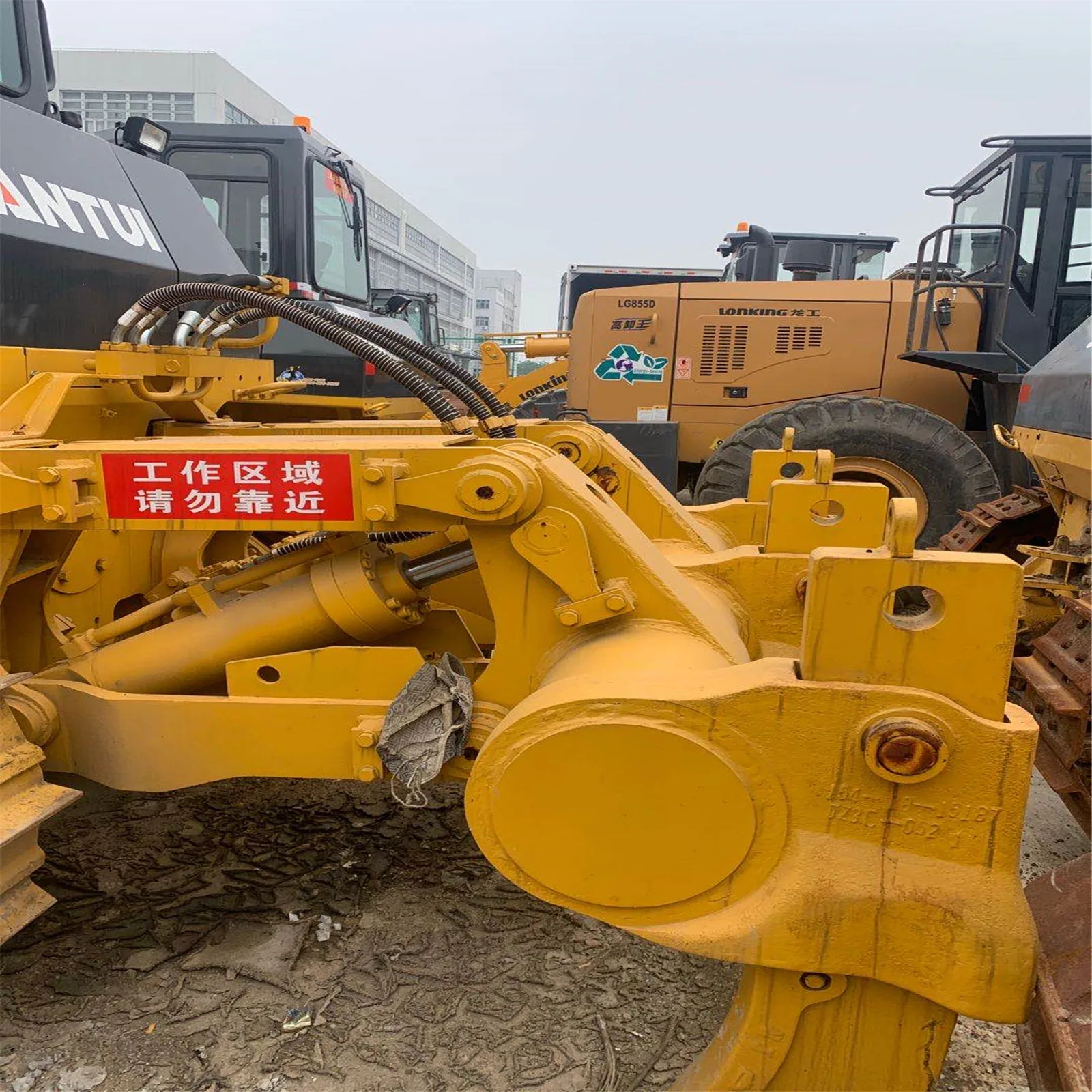 Used Shantui  SD22 bulldozer construction machinery China low price, used bulldozer SD22 SD32 D7G D7R D6D for sale