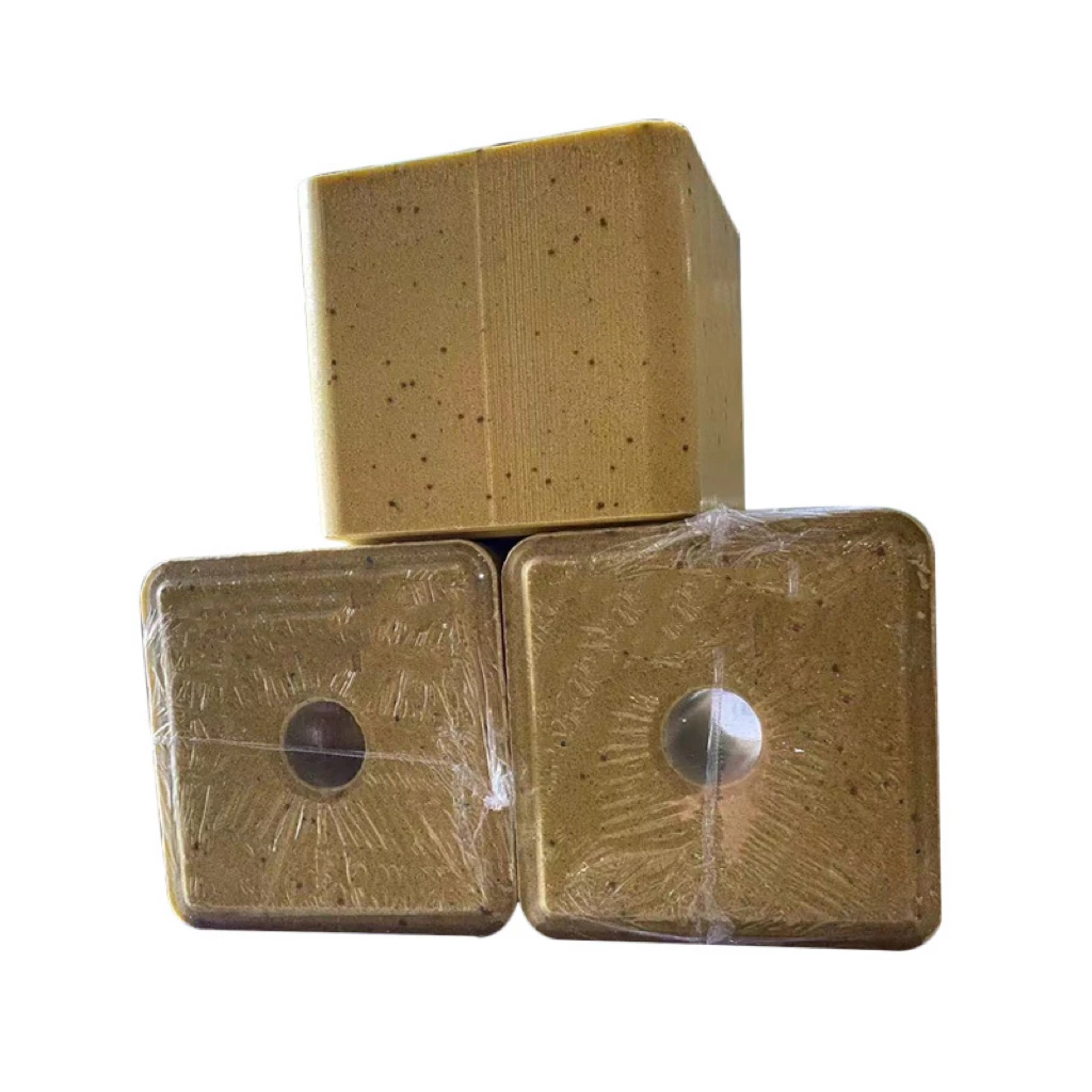 Salt Licks Feed Mineral Stone for Livestock Cattle Horse Camel Cow Sheep With Rope Himalayan Horse Licking Salt Cube