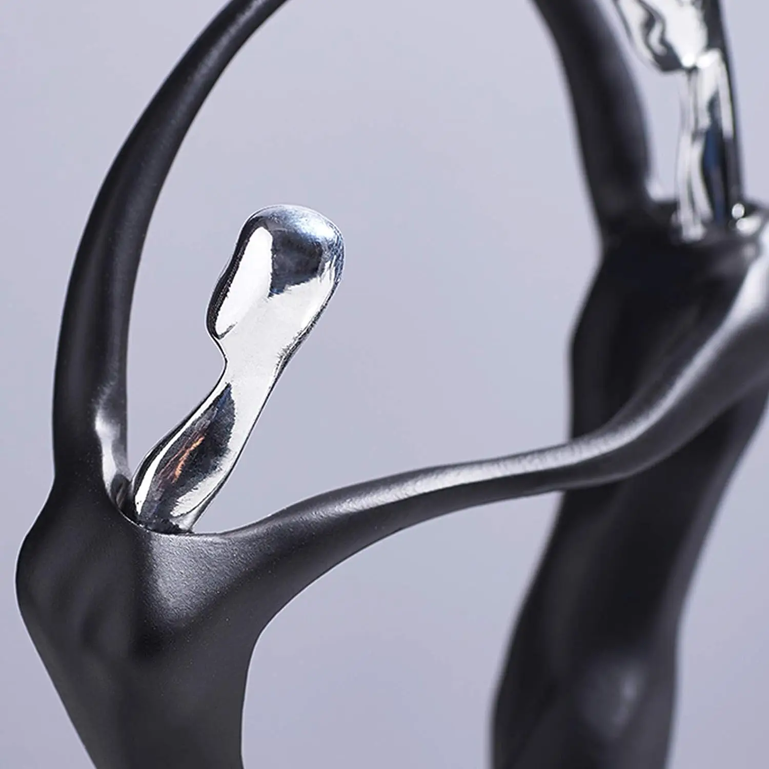 Romantic Accessories Handmade Resin Man And Woman Figurines Abstract Loving Dancing Couple Statues