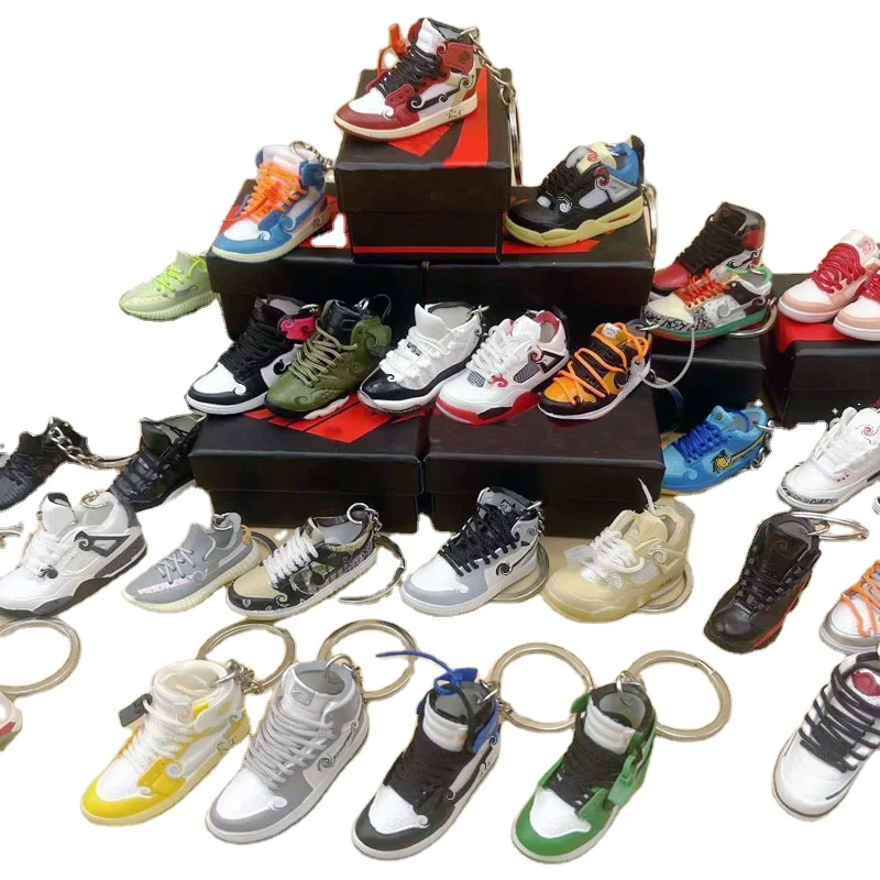 Wholesale Custom Plastic PVC Rubber Cute Mini Tennis Basketball Mini Shoe Key Chain 3D Mini Sneaker Keychain With box