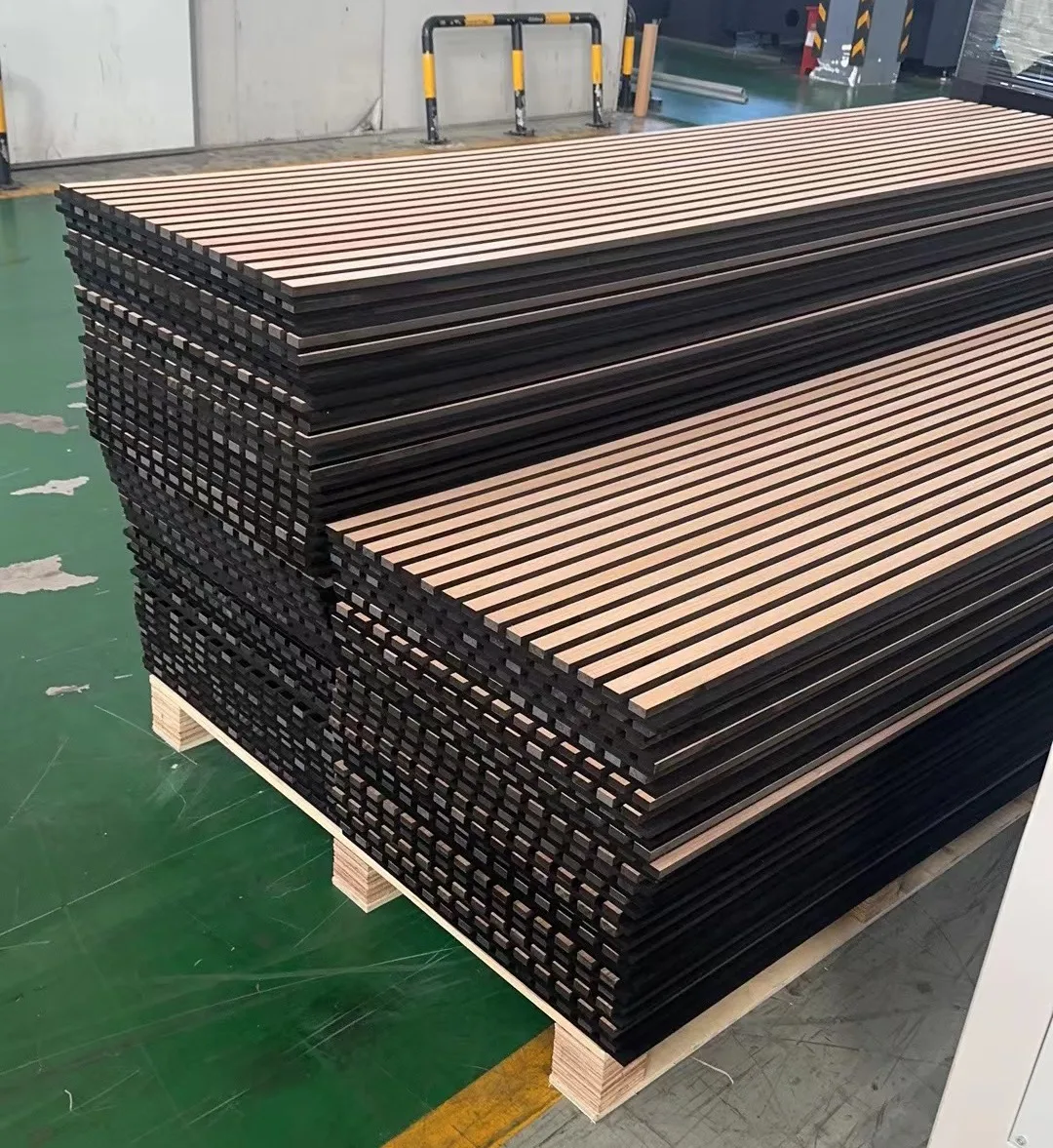 Luxury Flexible 3d Pine Slats Grill Interior Solid Wood Fluted Wall Panels