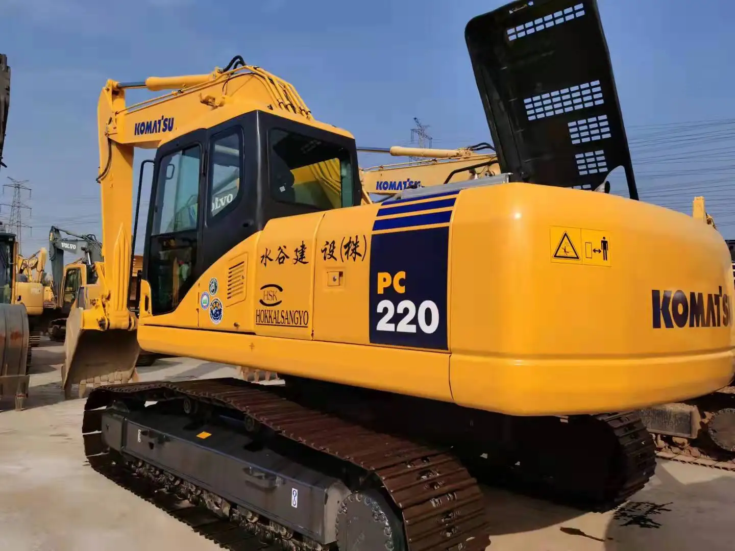 Used Komatsu PC 220-7 Amphibious Excavator Equipment Intact Performance Strong Good Selling at Low Price