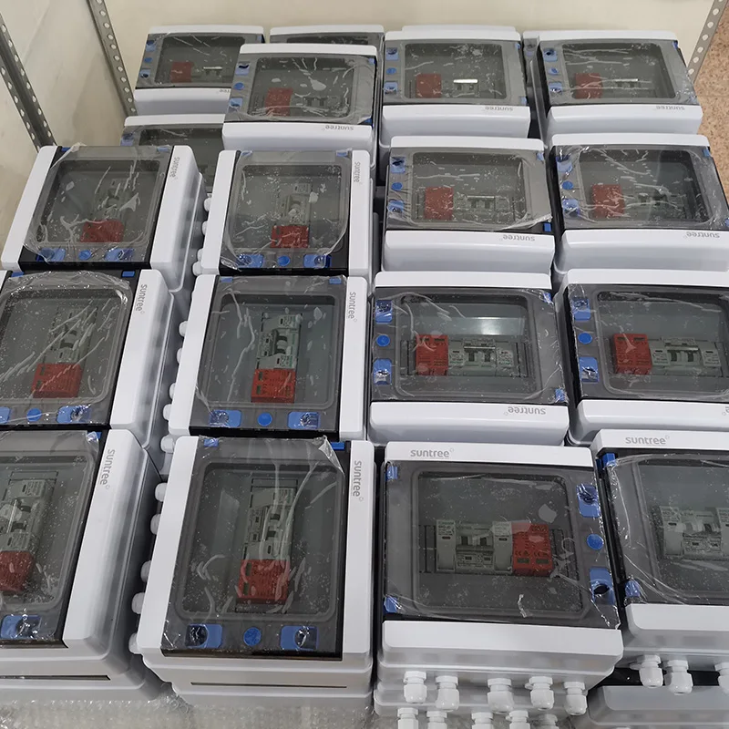 suntree 1-6 String lightning protection cabinet junction box pv combiner box with disconnecting switch