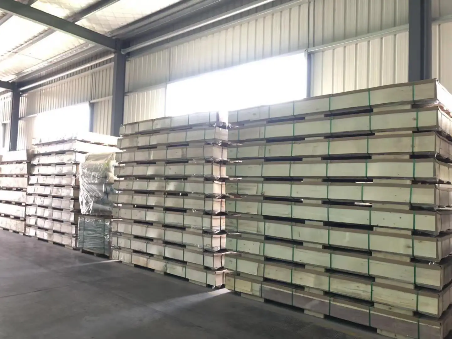 Free Samples Eco-friendly Wooden Grain Pvc Wpc Interior Fluted Wall Panels Designs For Decoration