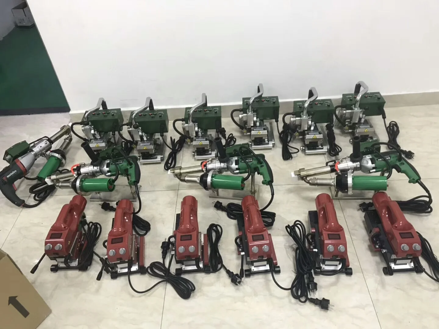 Geomembrane plastic welding machine Plastic geomembrane welder for pond liners in fish farm