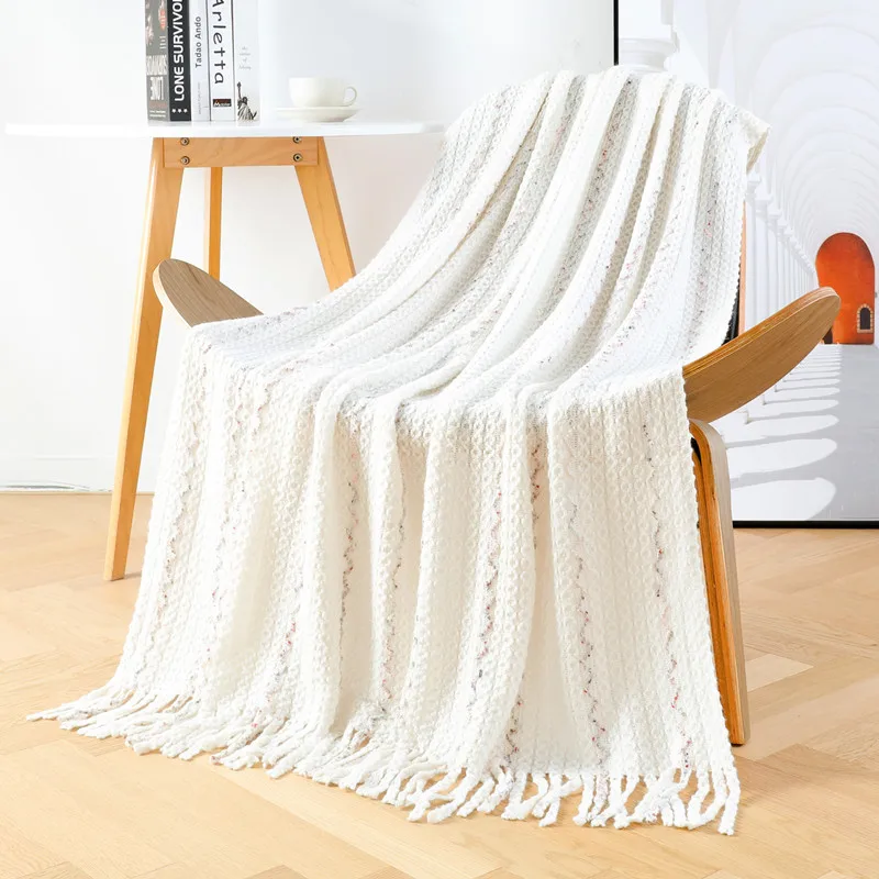 Nordic Luxury Ribbed Winter Cotton Polar Knitted Greenhouse Adult Solid Colour  Thermal Insulation Knitted Blanket With Tassel