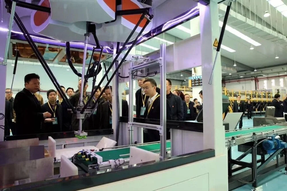 high speed industrial delta robot with vision system, multiple robots