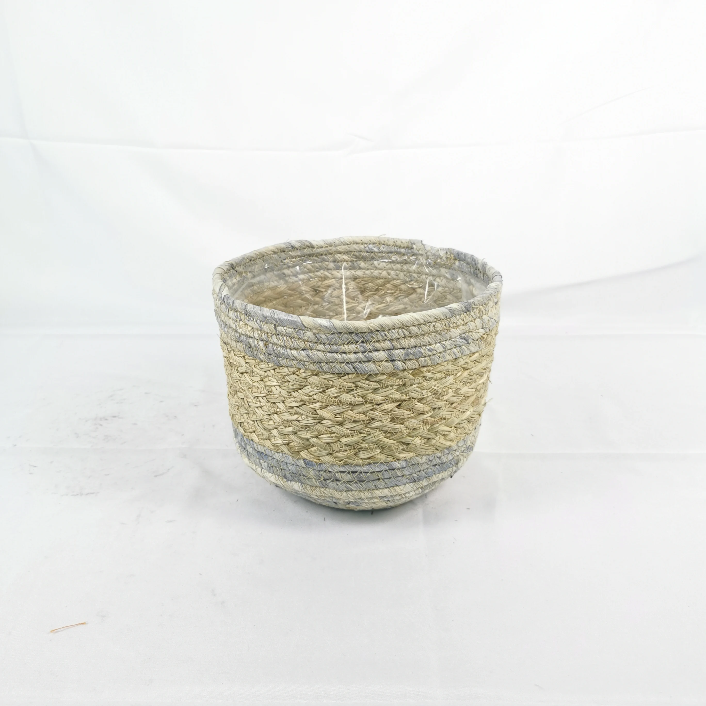 Natural corn rope eco-friendly woven flower pot for indoor or dry outdoor