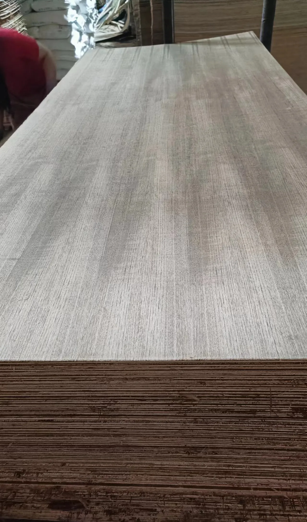 Linyi Suppliers 3mm 4mm 5mm 7mm 12mm 1/4, 3/4 Inch Parota White Oak Walnut Maple Tazalm Sapele Teak Plywood 4*8ft Fancy plywood