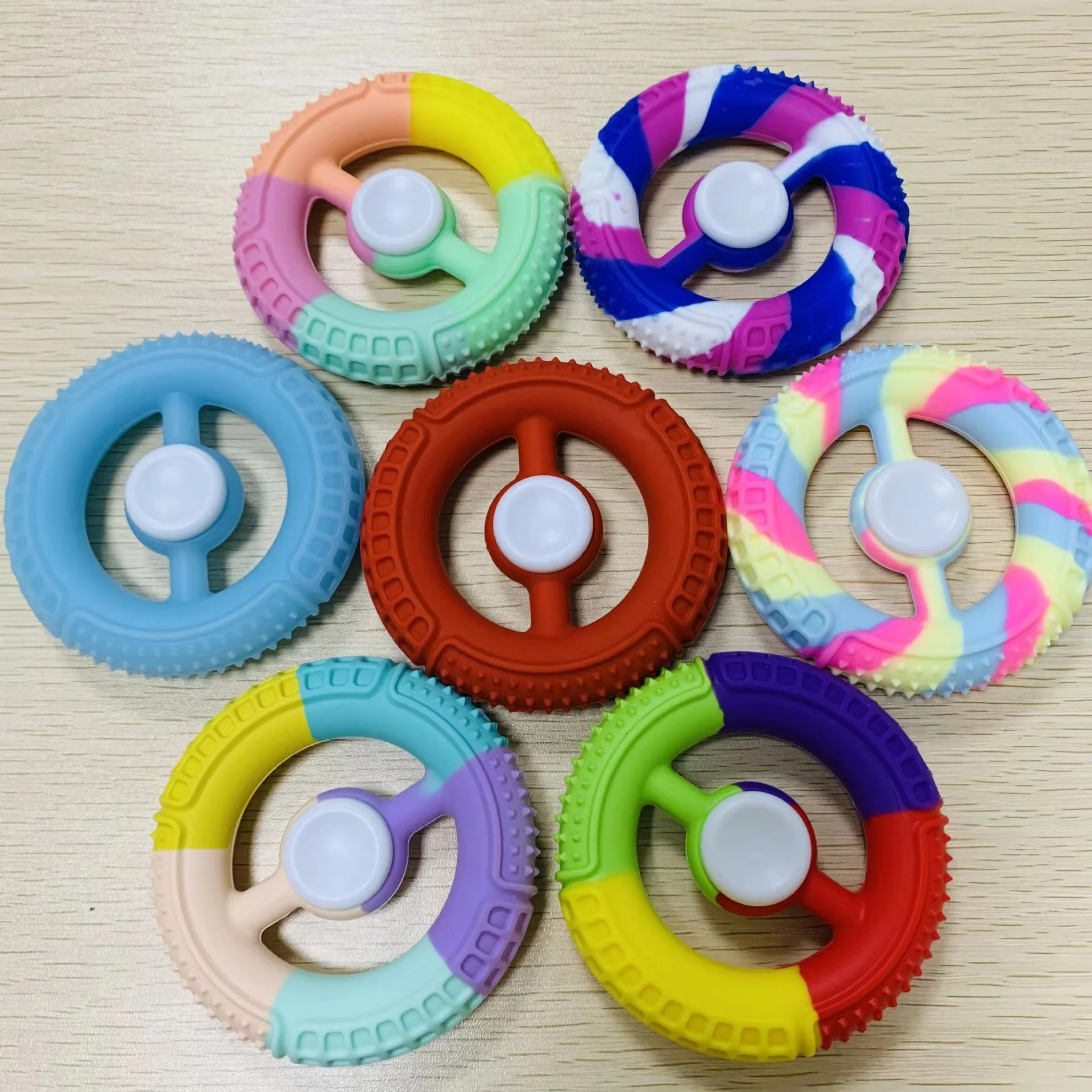 Decompression Silicone Squeeze Rotating Fluster Spinner Hand Grip Toy For Fitness