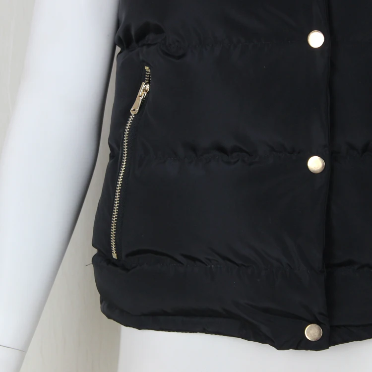 Wholesale women apparel lady vest with hoody and pocket and fur lining