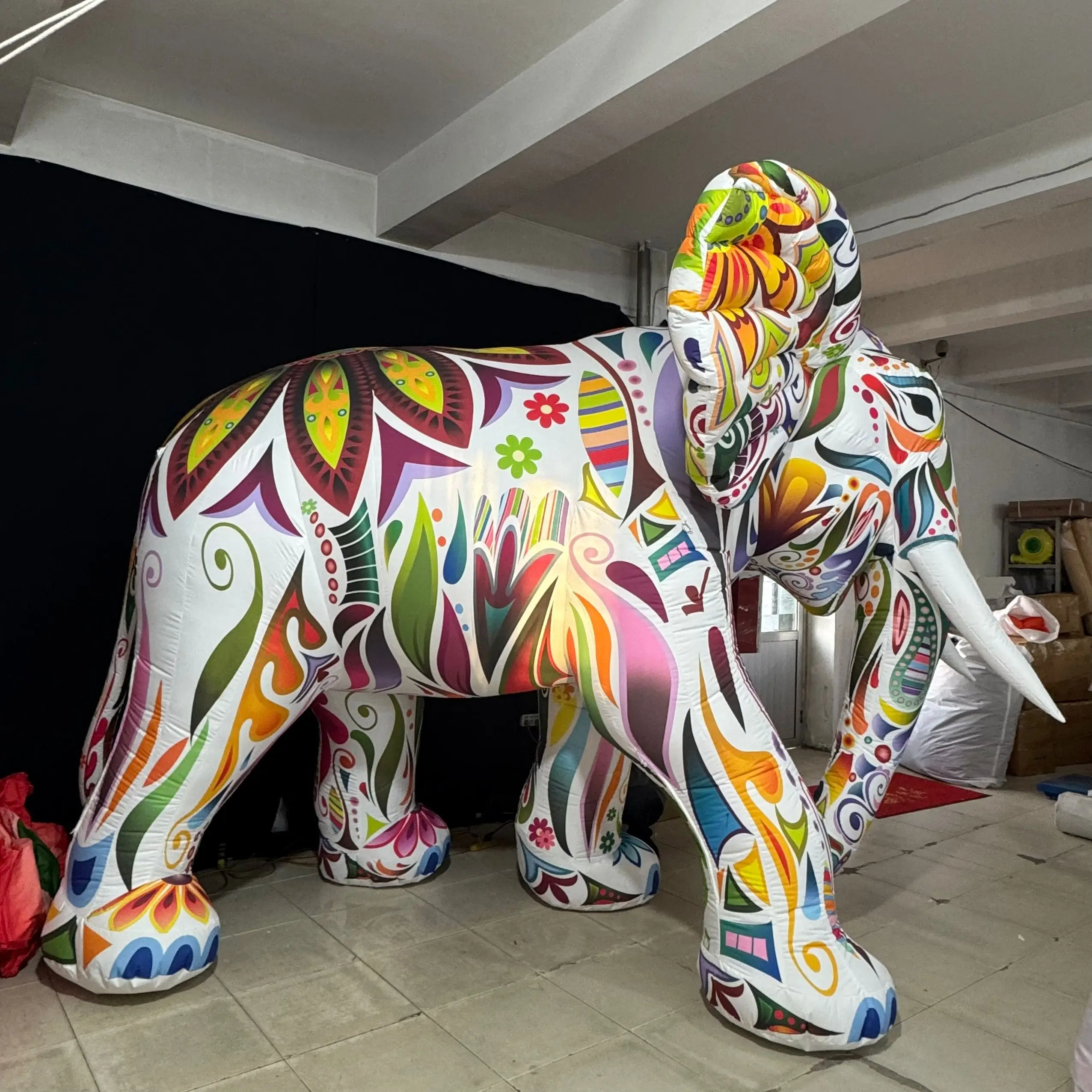 Hot sale 3m tall inflatable colorful elephant animal model for event decoration
