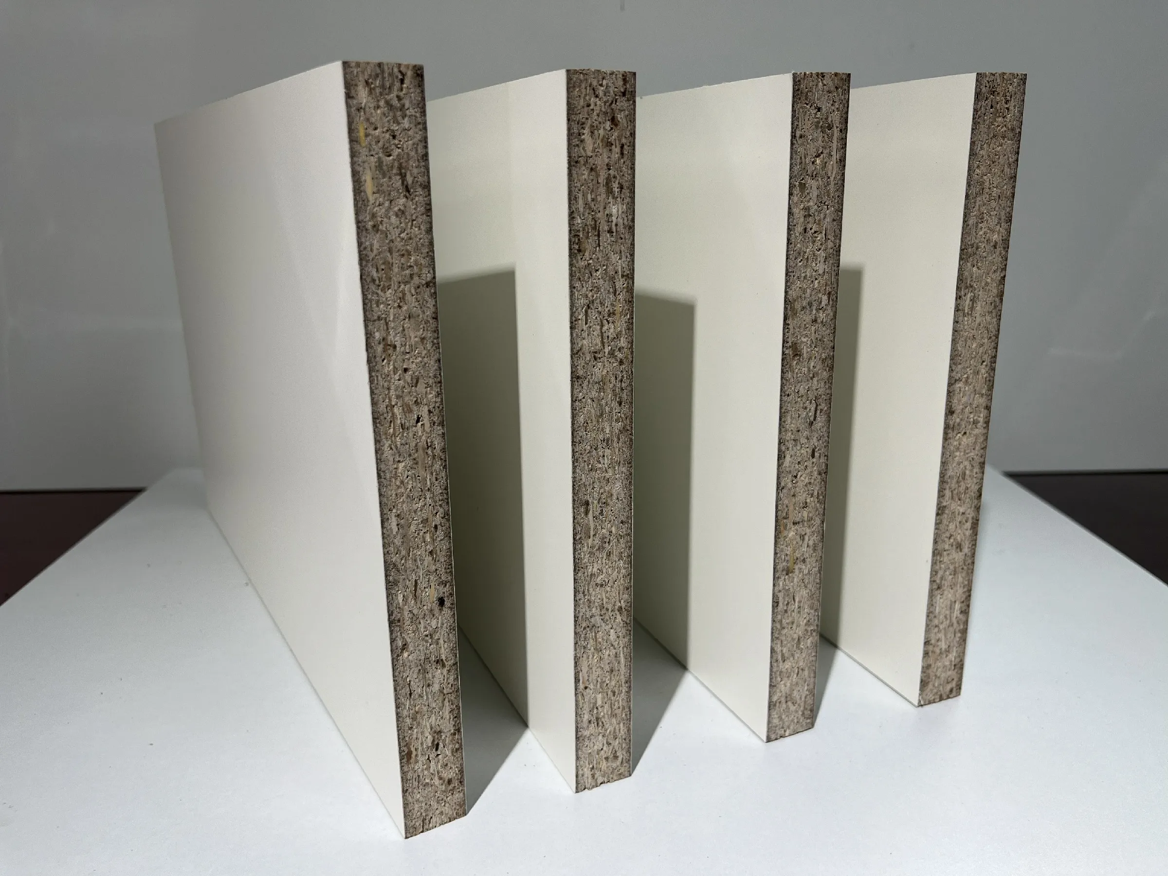 Commercial 3Mm 9Mm 18Mm CNC OSB Cutter for Natural Bamboo Pine Plywood Finished Flake Board with 18mm Thickness