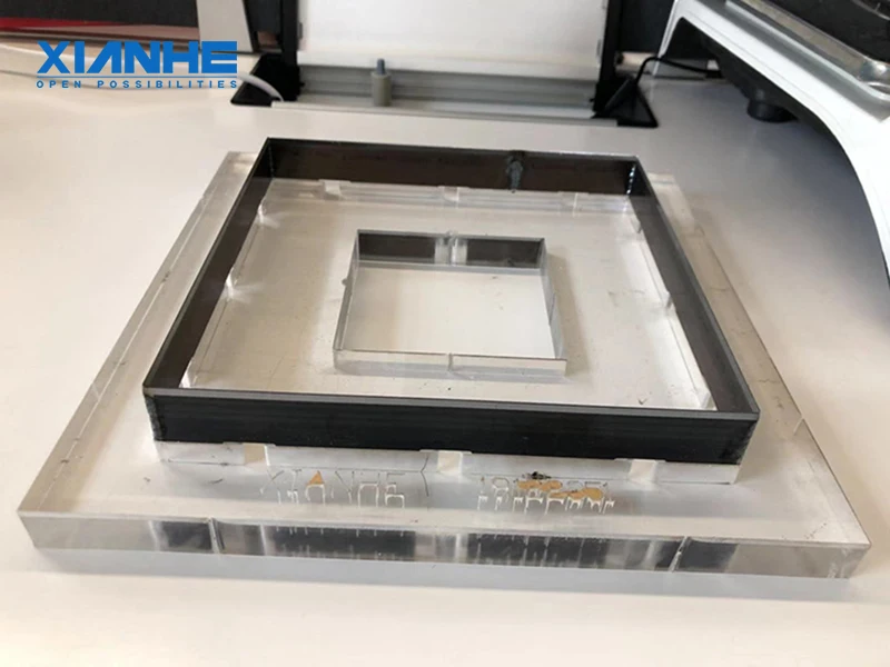 Die cutter for puzzle making with hydraulic clicker press