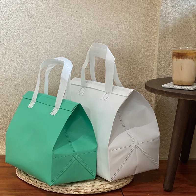 Wholesale Fashionable Durable Pouch Tote Promotional aluminium foil lunch Cake Food Insulated Pp Non Woven Cooler Bag