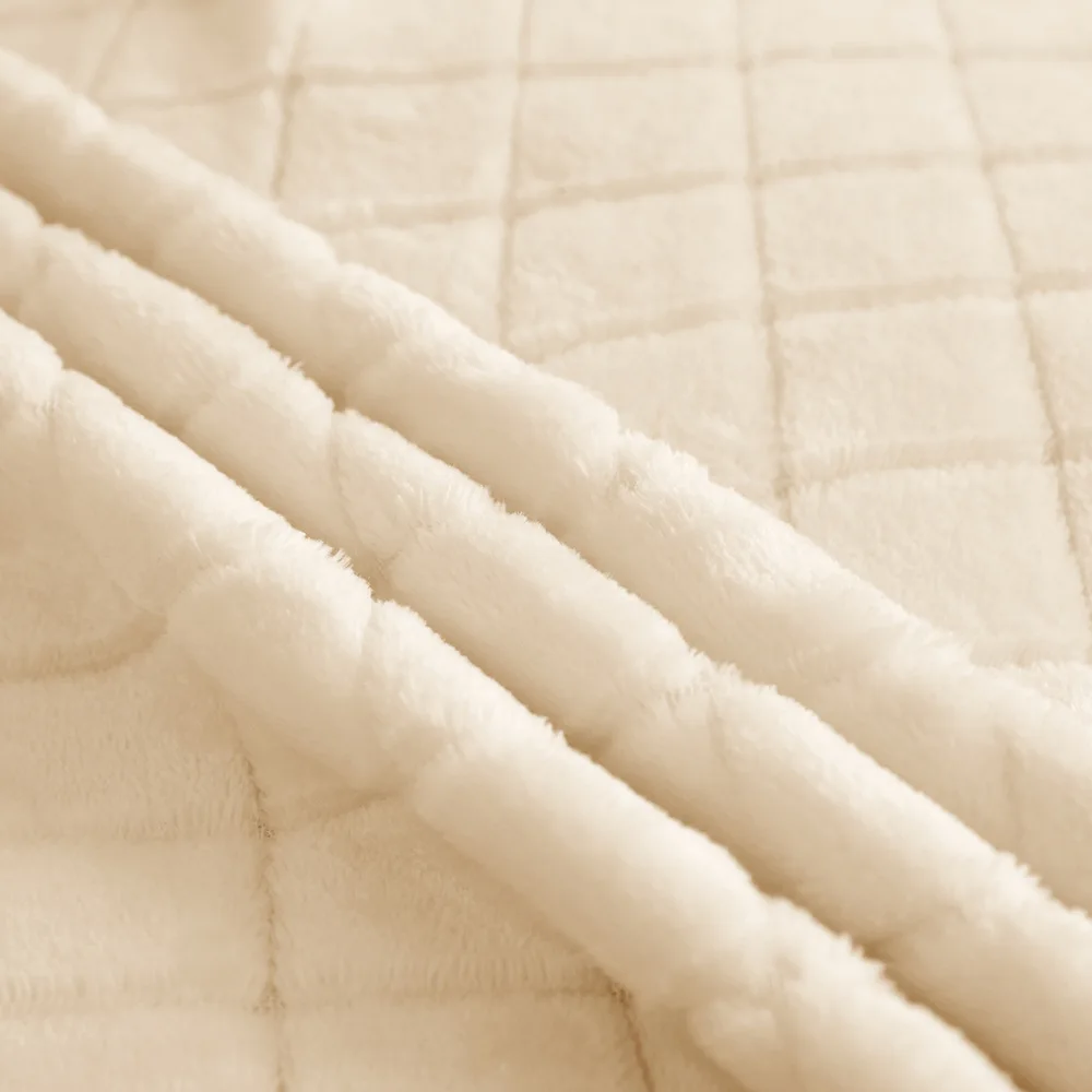 New Innovation In Stock Beige Gray Thickened Jacquard Gift Coral Plaid Flannel Fleece Throw Blanket