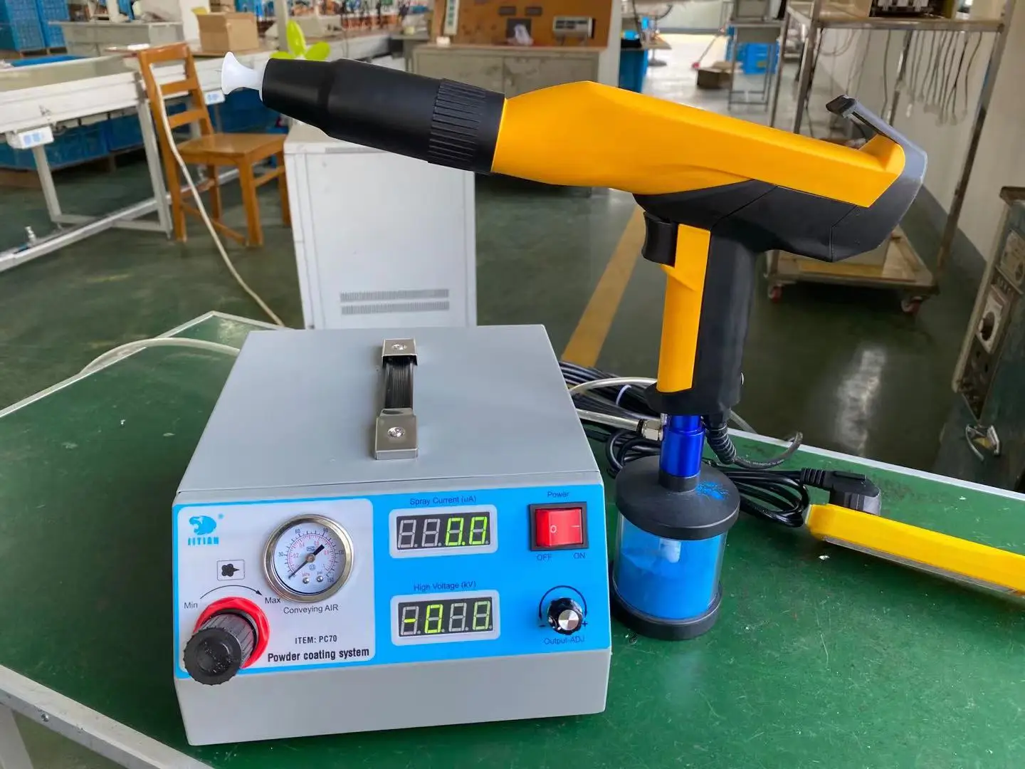 Electrostatic sprayer powder coating gun and powder unit system