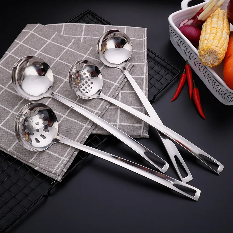 
7-inch 201 stainless steel V-shaped spoon thickened bright household soup spoon Colander cooking kitchenware 