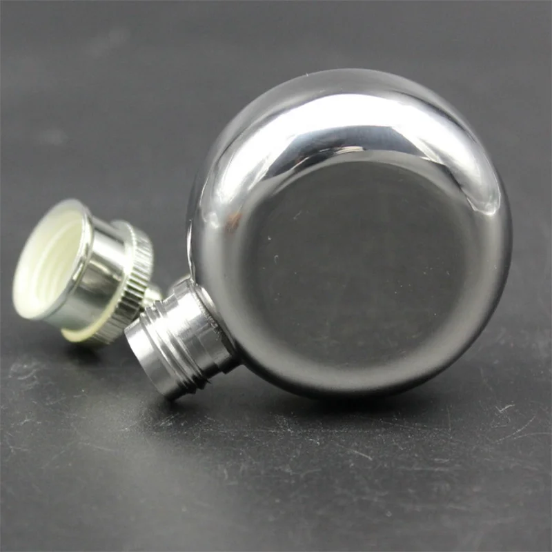 Portable 1oz Mini Stainless Steel Hip Flask Alcohol Flagon with Keychain