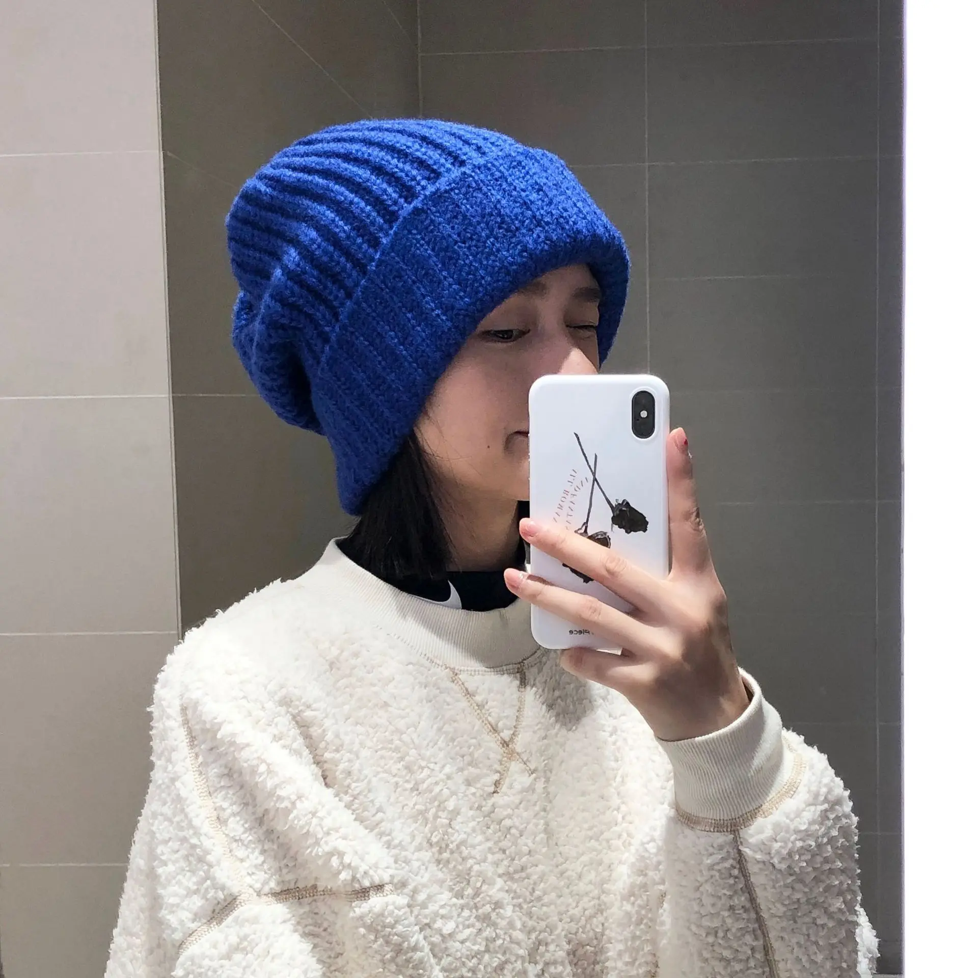 2023 Baggy Custom Logo Womens Knitted Winter Hats with Pom Pom Designer Slouchy Checker Custom Kint Beanie