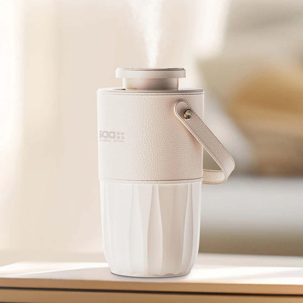 SCENTA Private Label New USB Rechargeable Nano Mist Spray Automatic Aroma Diffuser Unique Car Smart Air Freshener Dispenser