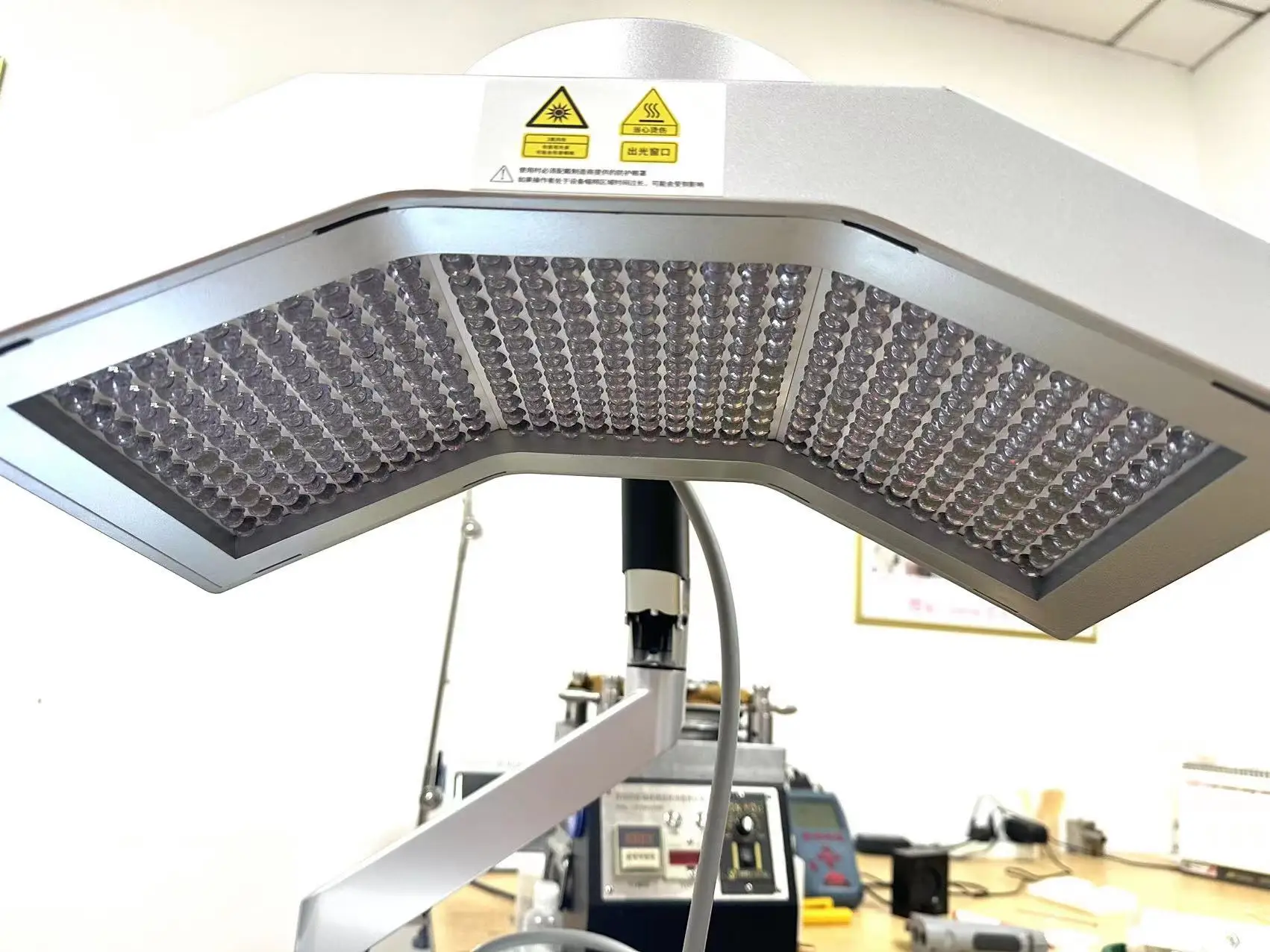 Hot sell light therapy professional from china manufacturer Pdt Led Light Therapy With Far Infrared Light